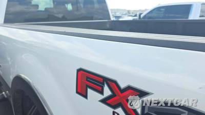 2018 Ford Super Duty F-350 Lariat Crew Cab Long Bed - zdjęcie 26 z 35 - miniatura