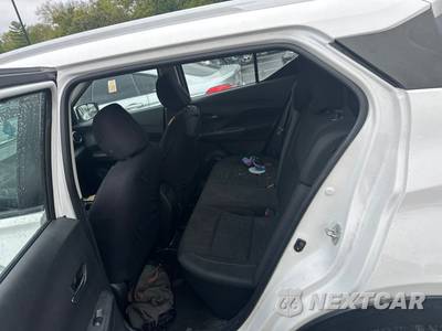 2021 Nissan Kicks SV - zdjęcie 14 z 24 - miniatura