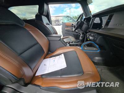 2022 Ford Bronco Outer Banks Advanced - zdjęcie 14 z 26 - miniatura
