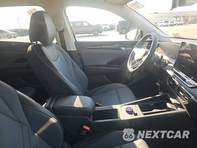 2025 Volkswagen Tiguan SE - zdjęcie 8 z 17 - miniatura