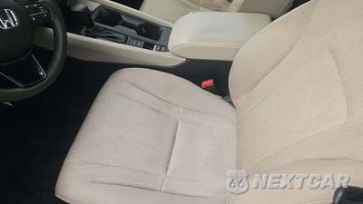 2025 Honda Accord Sedan LX - zdjęcie 33 z 37 - miniatura