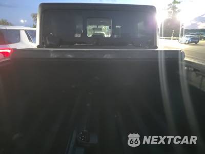 2023 Jeep Gladiator Rubicon Crew Cab Medium Bed - zdjęcie 16 z 18 - miniatura