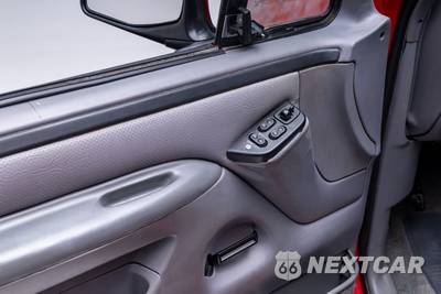 1996 Ford Bronco XLT - zdjęcie 48 z 50 - miniatura