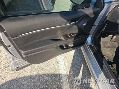 2024 Toyota Camry SE - zdjęcie 9 z 26 - miniatura