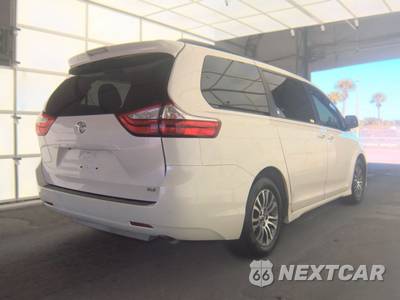 2019 Toyota Sienna XLE 8-Passenger 119.3" WB - zdjęcie 4 z 25 - miniatura