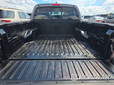 2015 Toyota Tacoma Crew Cab Medium Bed - zdjęcie 16 z 31 - miniatura