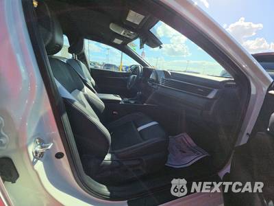 2025 Toyota Camry SE - zdjęcie 8 z 27 - miniatura