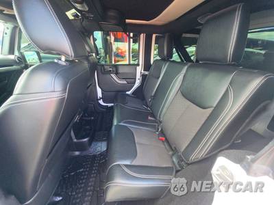 2017 Jeep Wrangler Unlimited Freedom Edition - zdjęcie 13 z 26 - miniatura