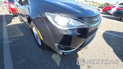 2019 Chrysler Pacifica Touring L 121.6" WB - zdjęcie 21 z 26 - miniatura