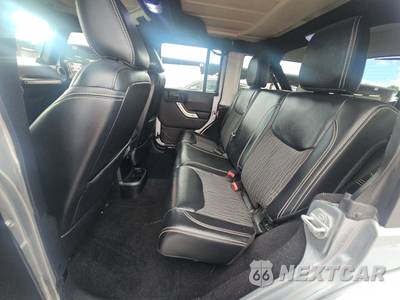 2014 Jeep Wrangler Unlimited Freedom Edition - zdjęcie 13 z 33 - miniatura