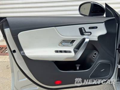 2023 Mercedes-Benz AMG CLA 35 4MATIC - zdjęcie 46 z 50 - miniatura