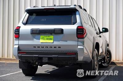 2025 Toyota 4Runner SR5 - zdjęcie 5 z 50 - miniatura