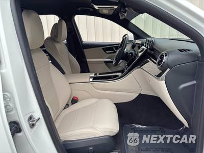 2025 Mercedes-Benz GLC 300 - zdjęcie 15 z 50 - miniatura