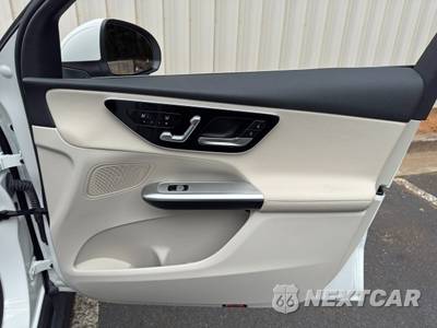 2025 Mercedes-Benz GLC 300 - zdjęcie 45 z 50 - miniatura