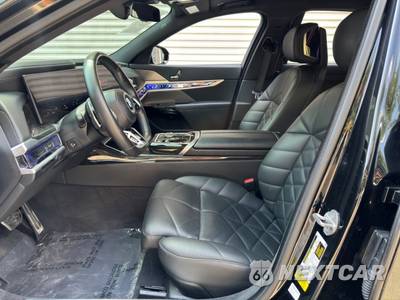 2023 BMW 7 Series Sedan 740i - zdjęcie 17 z 50 - miniatura