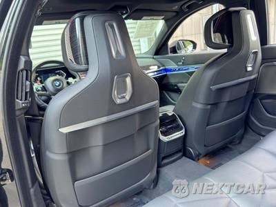 2023 BMW 7 Series Sedan 740i - zdjęcie 39 z 50 - miniatura