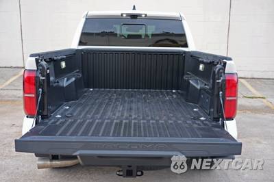 2026 Toyota Tacoma TRD Off-Road Crew Cab Medium Bed - zdjęcie 10 z 50 - miniatura