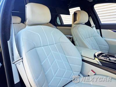 2024 BMW 7 Series 760i xDrive - zdjęcie 42 z 50 - miniatura
