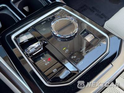 2024 BMW 7 Series 760i xDrive - zdjęcie 35 z 50 - miniatura