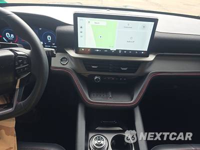 2025 Ford Explorer ST - zdjęcie 11 z 21 - miniatura
