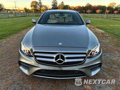 2017 Mercedes-Benz E 300 Sport 4MATIC Sedan - zdjęcie 2 z 36 - miniatura