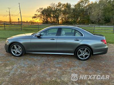 2017 Mercedes-Benz E 300 Sport 4MATIC Sedan - zdjęcie 8 z 36 - miniatura
