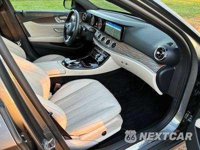 2017 Mercedes-Benz E 300 Sport 4MATIC Sedan - zdjęcie 22 z 36 - miniatura