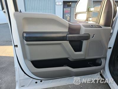 2020 Ford Super Duty F-350 Cab Chassis XL Regular Cab DRW - zdjęcie 9 z 23 - miniatura