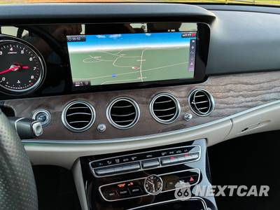 2017 Mercedes-Benz E 300 Sport 4MATIC Sedan - zdjęcie 25 z 36 - miniatura