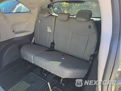 2023 Toyota Sienna XLE 7-Passenger 120.5" WB - zdjęcie 17 z 29 - miniatura