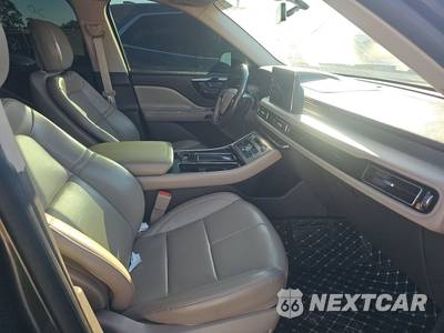 2020 Lincoln Aviator Standard - zdjęcie 8 z 31 - miniatura
