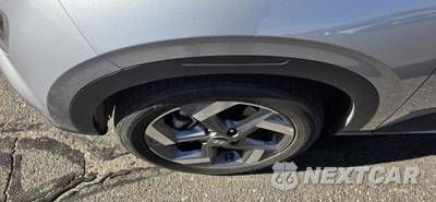 2025 Hyundai Venue SEL - zdjęcie 20 z 30 - miniatura