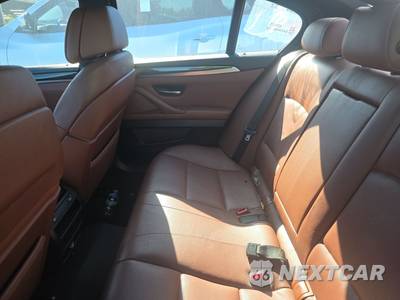 2012 BMW 5 Series Sedan 550i xDrive - zdjęcie 13 z 41 - miniatura