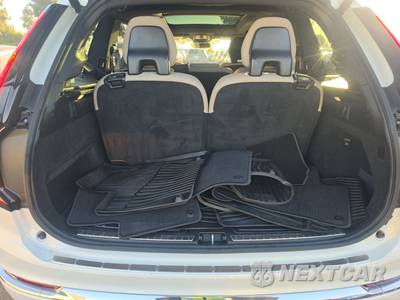 2026 Volvo XC90 B6 Plus 7-Passenger - zdjęcie 17 z 32 - miniatura