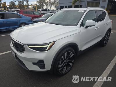 2024 Volvo XC40 B5 Ultimate Bright Theme - zdjęcie 1 z 27 - miniatura