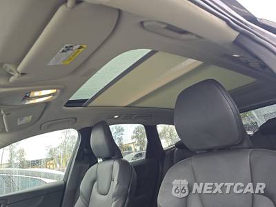 2024 Volvo XC60 B5 Plus Dark Theme - zdjęcie 18 z 32 - miniatura
