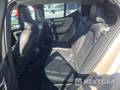 2024 Volvo XC40 B5 Core Dark Theme - zdjęcie 13 z 30 - miniatura
