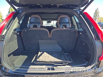 2024 Volvo XC90 Recharge Plug-In Hybrid T8 Plus Bright Theme 7-Passenger - zdjęcie 17 z 35 - miniatura