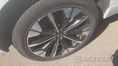 2026 Volvo XC60 B5 Plus - zdjęcie 36 z 37 - miniatura