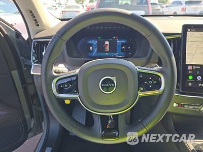 2026 Volvo XC90 B6 Plus 7-Passenger - zdjęcie 10 z 31 - miniatura