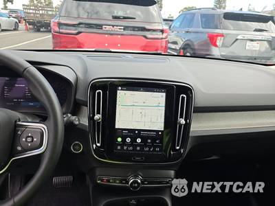 2023 Volvo XC40 B5 Plus Bright Theme - zdjęcie 11 z 25 - miniatura