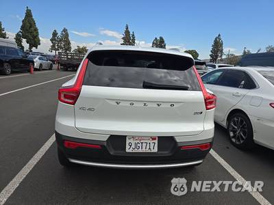 2023 Volvo XC40 B5 Plus Bright Theme - zdjęcie 5 z 25 - miniatura