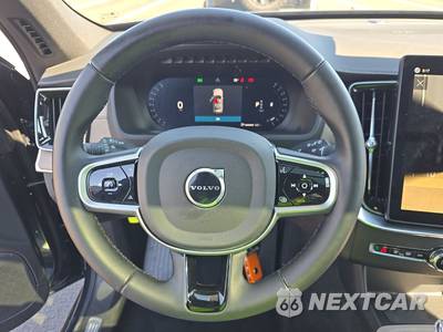 2026 Volvo XC90 B6 Plus 7-Passenger - zdjęcie 10 z 22 - miniatura