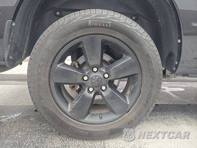2021 Ram 1500 Classic SLT Crew Cab Short Bed - zdjęcie 5 z 43 - miniatura
