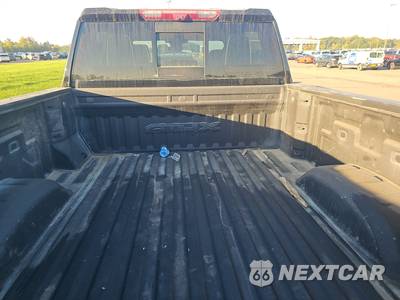 2024 GMC Sierra 2500HD AT4X Crew Cab Medium Bed - zdjęcie 16 z 33 - miniatura