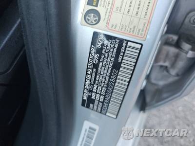 2010 Mercedes-Benz E 550 4MATIC Sedan - zdjęcie 14 z 33 - miniatura