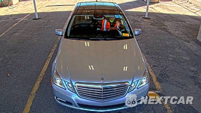 2010 Mercedes-Benz E 550 4MATIC Sedan - zdjęcie 2 z 33 - miniatura