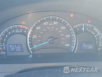 2012 Toyota Camry XLE - zdjęcie 12 z 34 - miniatura