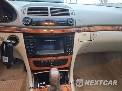 2005 Mercedes-Benz E 500 Sedan - zdjęcie 11 z 45 - miniatura