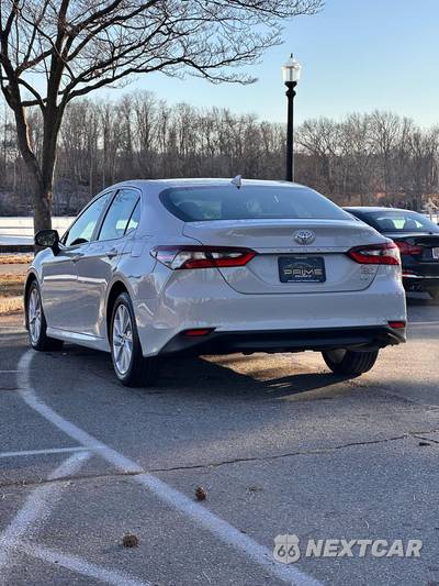 2023 Toyota Camry LE - zdjęcie 9 z 20 - miniatura